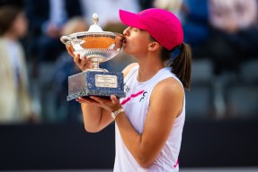 华体会官方网站科维托娃重返赛场，爆冷首场状态出色，德国队观众沸腾！的简单介绍